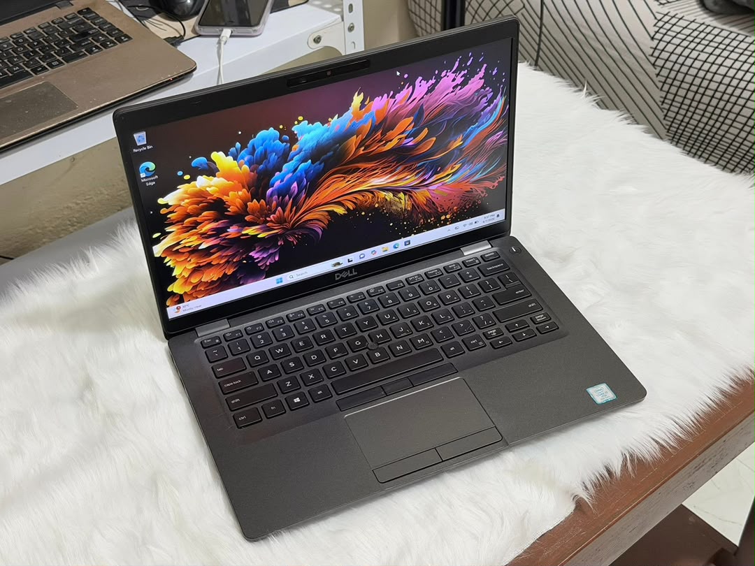 Dell Latitude 5300 Core i5 8ème génération miniature 3