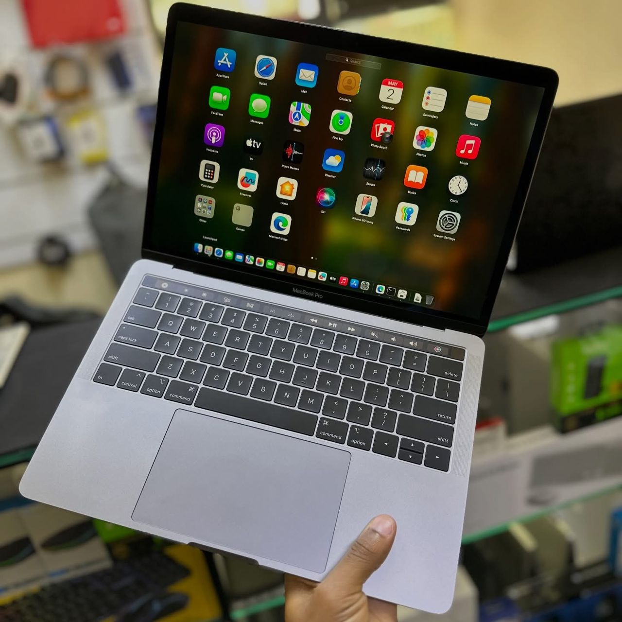 MacBook Pro Touch Bar 2018