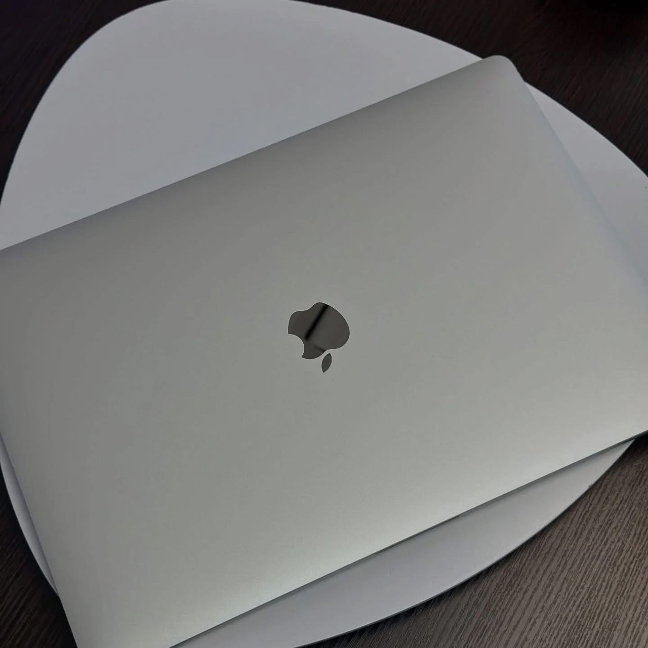 MacBook Pro 16 pouces Touch Bar 2019 miniature 4