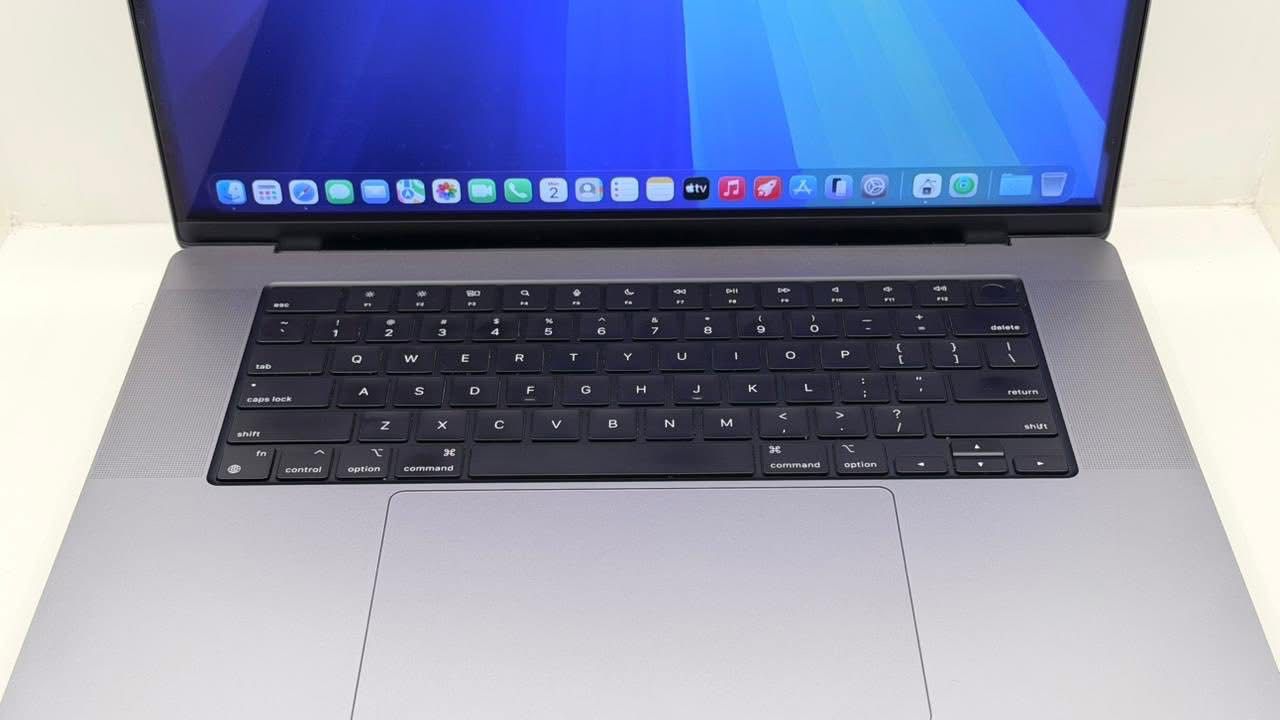 MacBook Pro M2 2023 16 Pouces miniature 2