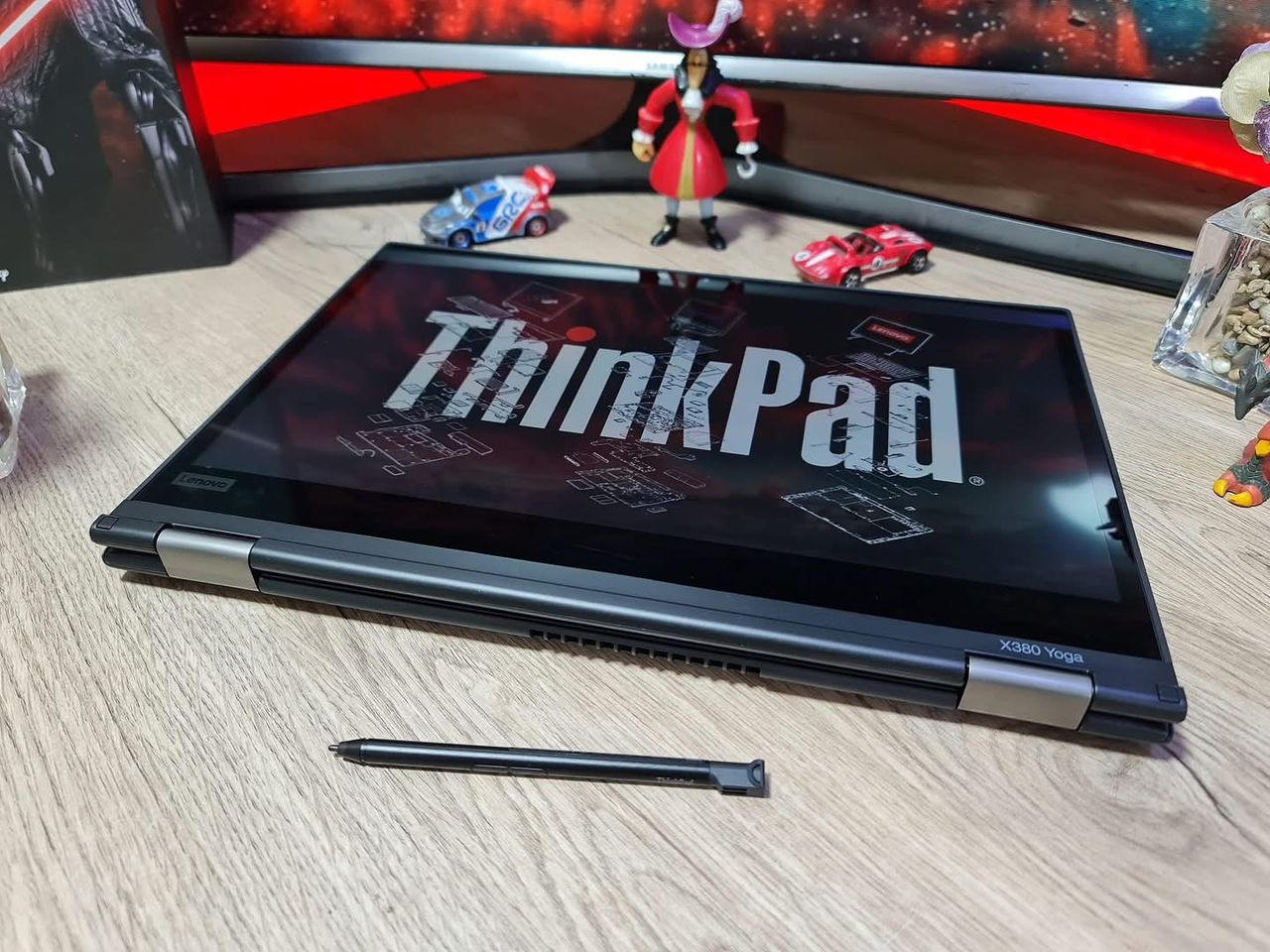 Lenovo Thinkpad Yoga X380 Core i5 8ème génération miniature 5